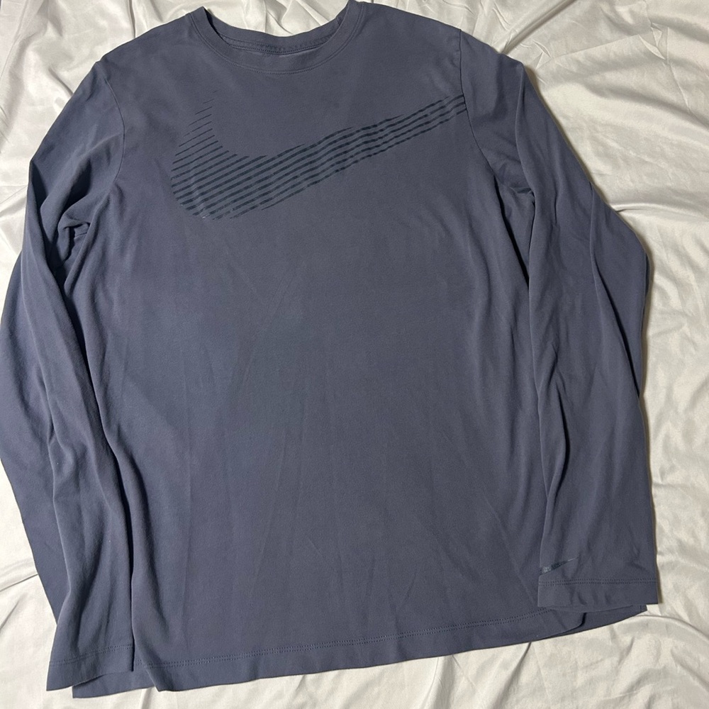 Nike Men's Dri-FIT Long-Sleeve Fitness T-Shirt Color: Light Carbon Size: L